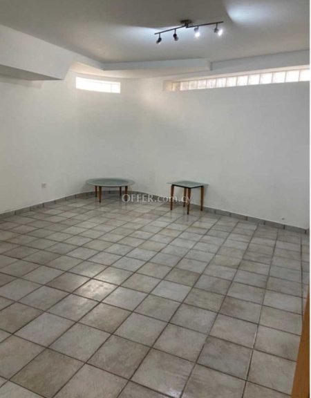 1-bedroom Apartment 80 sqm in Latsia - 2