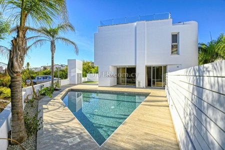 5 Bed Detached Villa for Sale in Cape Greco, Ammochostos - 9