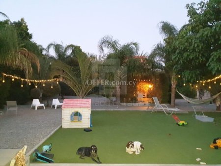 Four Bedroom Luxury Villa with Private Swimming Pool in Latsia Nicosia - 4