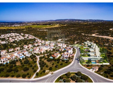4 Bedroom Villa for Sale in a Golf Resort Paphos - 9
