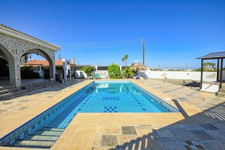 4 Bed Detached Villa for Sale in Deryneia, Ammochostos - 8