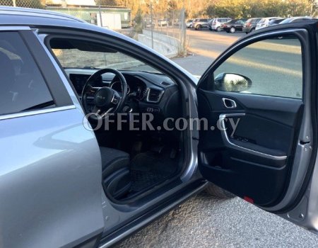2022 KIA Xceed 1.5L Petrol Automatic Hatchback - 7