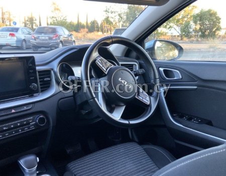 2022 KIA Xceed 1.5L Petrol Automatic Hatchback - 3