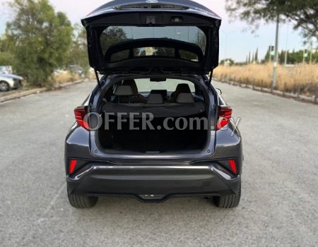 2021 Toyota CHR 1.8L Hybrid Automatic SUV - 7