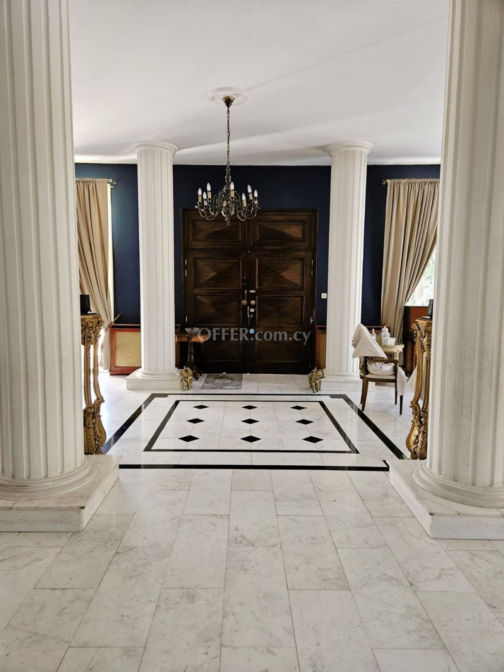 6 Bed Detached Villa for Sale in Faneromeni, Larnaca - 9