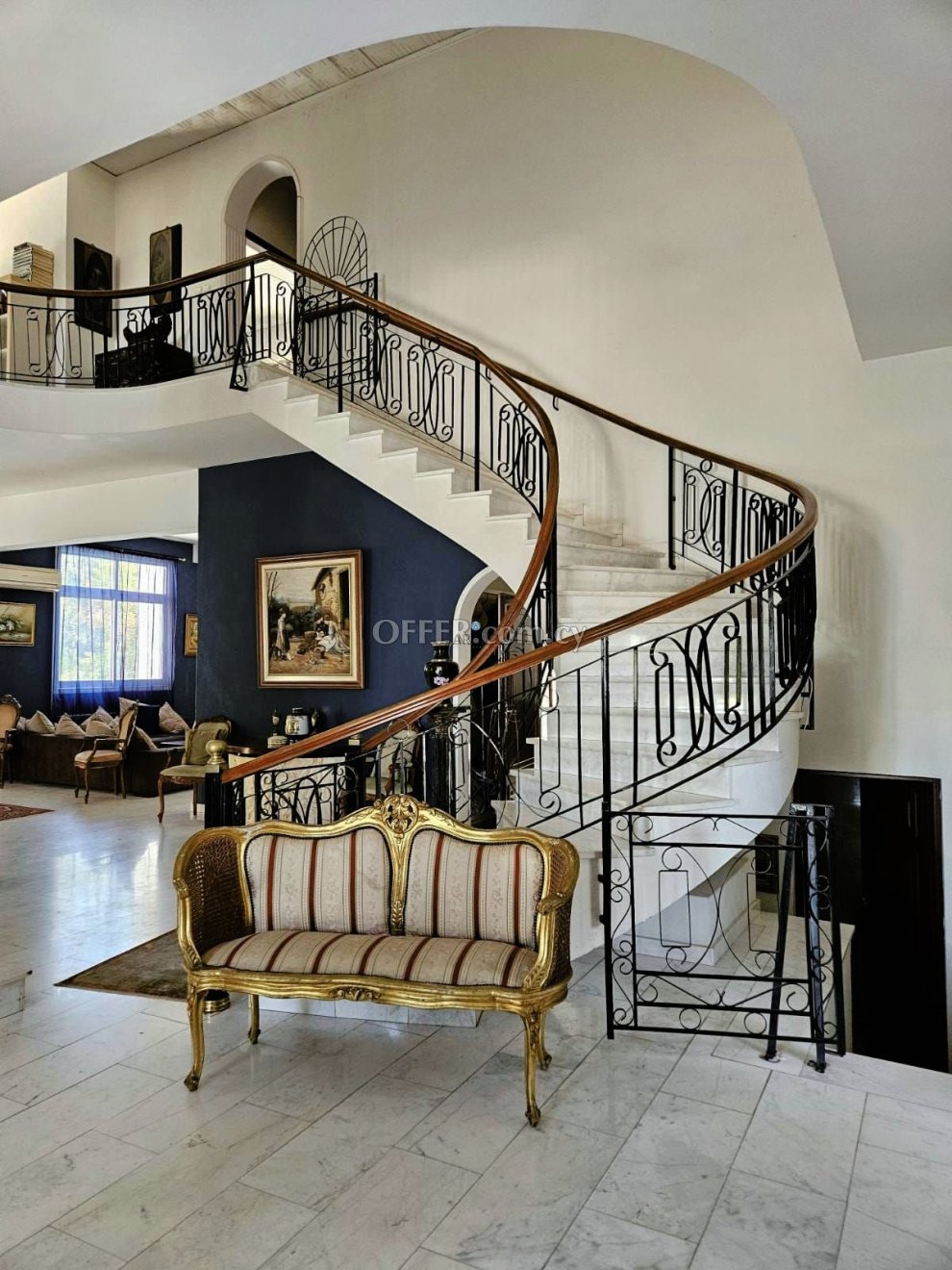 6 Bed Detached Villa for Sale in Faneromeni, Larnaca - 4