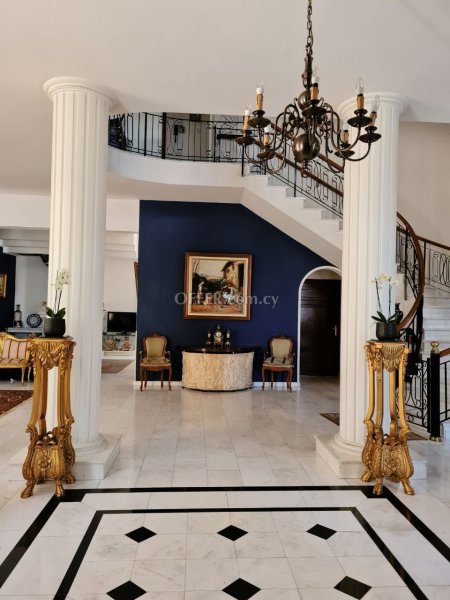 6 Bed Detached Villa for Sale in Faneromeni, Larnaca - 10