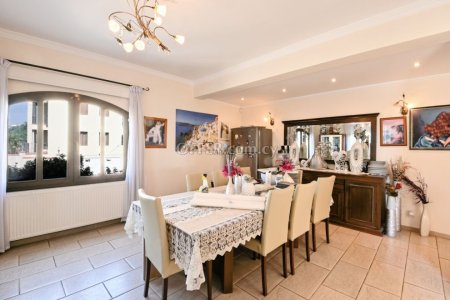 5 Bed House for Sale in Kalo Chorio, Larnaca - 10