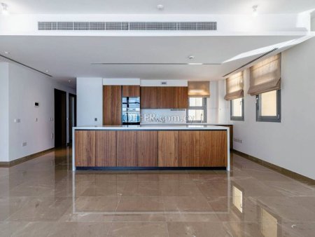4 Bed Apartment for Sale in Limassol Marina, Limassol - 9