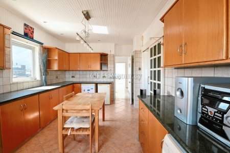 4 Bed Apartment for Sale in Harbor Area, Larnaca - 8