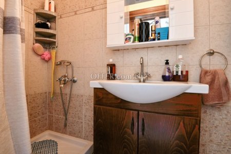 5 Bed House for Sale in Kalo Chorio, Larnaca - 4