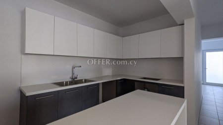 Charming Ground Floor Apartment in Agios Nikolaos Larnaca - 2