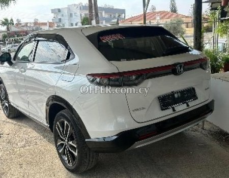 2022 Honda HRV 1.5L Hybrid Automatic SUV - 9