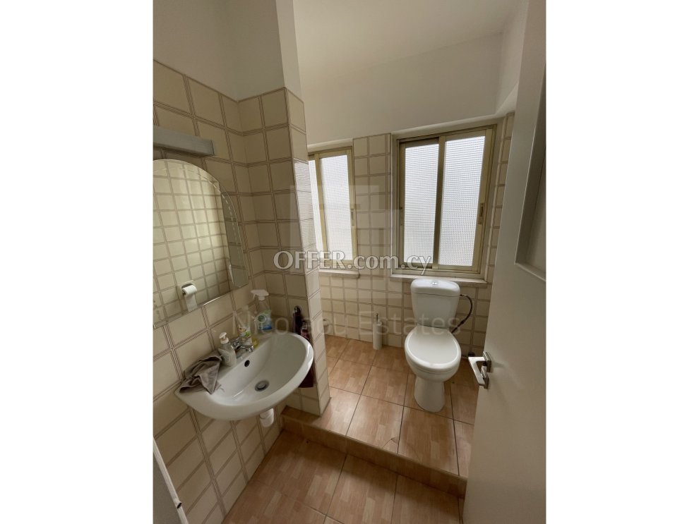 220 m2 office for rent in town center near Agios antonios - 9