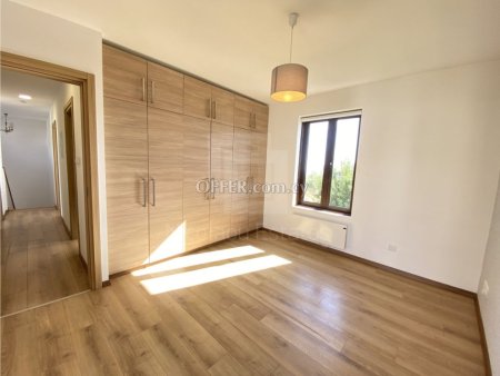 Resale three bedroom house for sale in Souni - 8
