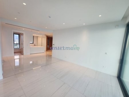 2 + 1 Beachfront Apartment For Rent Limassol - 9
