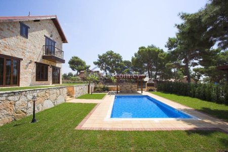 Spacious Detached House with Pool in Souni - 3
