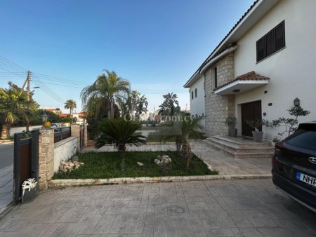 Four bedroom detached villa for sale in Pyrgos - 10