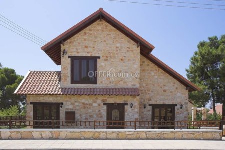 SPACIOUS 4 BEDROOM HOUSE WITH POOL IN SOUNI ZANAKIA! - 3
