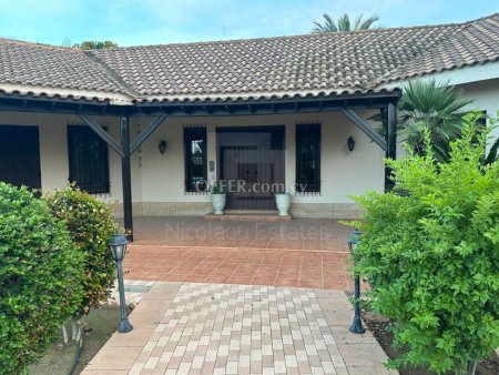 Four Bedroom Bungalow with Private Swimming Pool and Maids room for Sale in Latsia Nicosia - 3