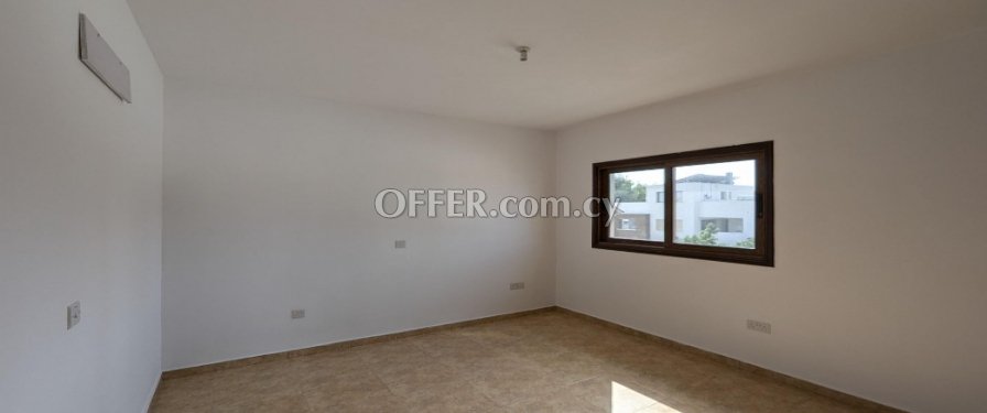 For Sale €600,000 Kiti Larnaca - 11