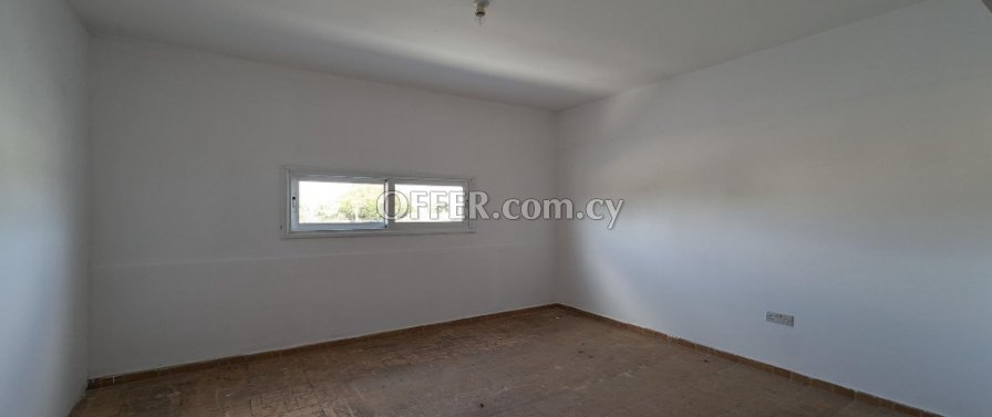For Sale €600,000 Kiti Larnaca - 10