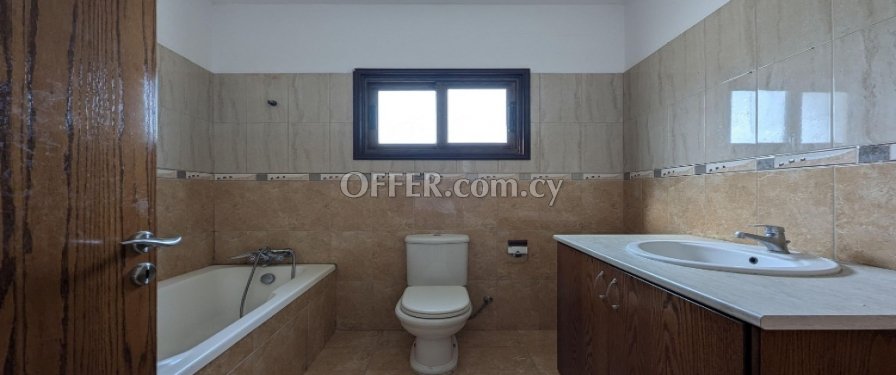 For Sale €600,000 Kiti Larnaca - 4