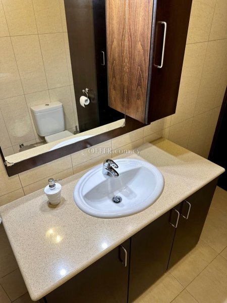 For Sale €310,000 Apartment 2 bedrooms Whole Floor Larnaka (Center), Larnaca Larnaca - 3
