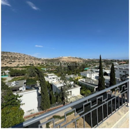 For Sale €460,000 Apartment 2 bedrooms Retiré Germasogeia, Yermasogeia Limassol - 2