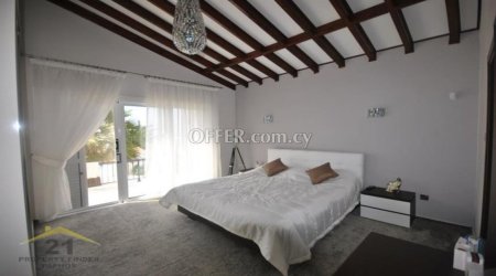 For Sale €1,500,000 House 4 bedrooms Tala Paphos - 3