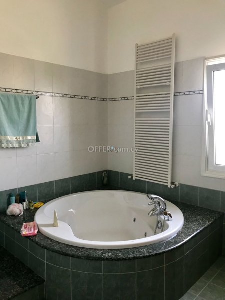 7 Bed Detached Villa for Sale in Latsia, Nicosia - 2