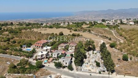 For Sale €200,000 House 4 bedrooms Ineia Paphos - 2