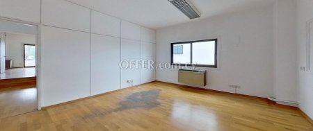 For Sale €275,000 Apartment 4 bedrooms Egkomi Nicosia