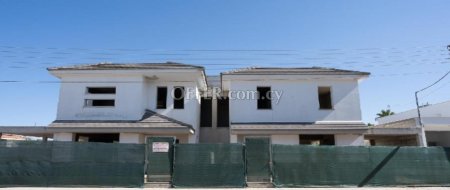For Sale €410,000 House 6 bedrooms Kokkinotrimithia Nicosia