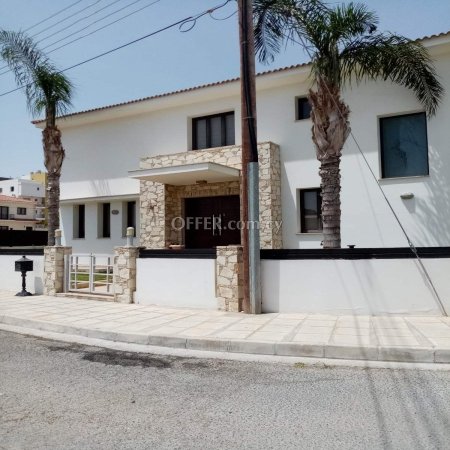 For Sale €600,000 House 4 bedrooms Aradippou Larnaca