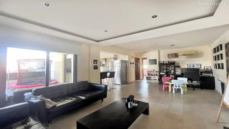 For Sale €200,000 Apartment 2 bedrooms Egkomi Nicosia