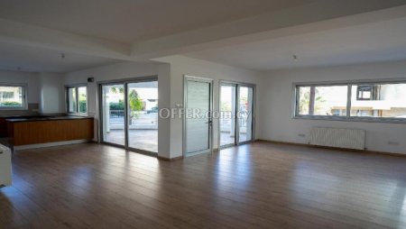 For Sale €295,000 Apartment 3 bedrooms Nicosia (center), Lefkosia Nicosia