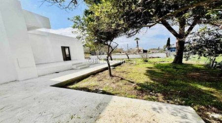 For Sale €320,000 House 4 bedrooms Pervolia, Perivolia Larnaca
