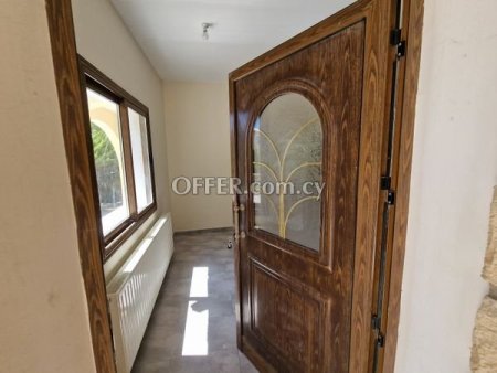 For Sale €200,000 House 4 bedrooms Ineia Paphos