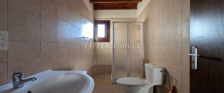 For Sale €459,000 House 7 bedrooms Pyrgos Kato Nicosia