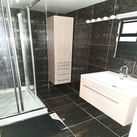 For Rent €1,100 Apartment 3 bedrooms Egkomi Nicosia
