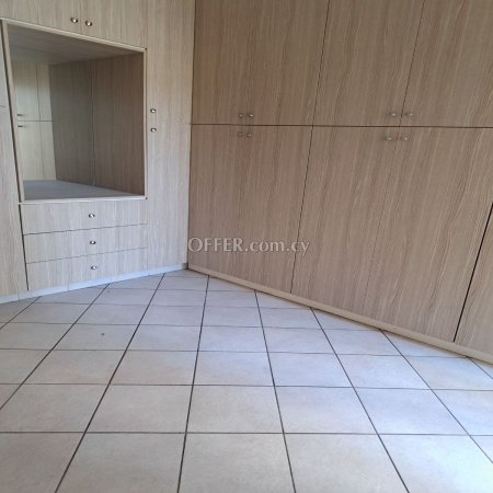 For Rent €1,200 Apartment 3 bedrooms Retiré Strovolos Nicosia