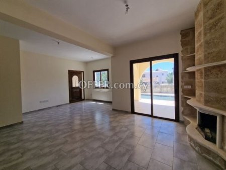 For Sale €200,000 House 4 bedrooms Ineia Paphos - 10