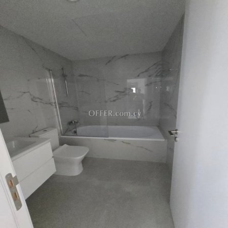 For Sale €380,000 Apartment 3 bedrooms Germasogeia, Yermasogeia Limassol - 6