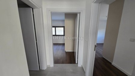 For Sale €380,000 Apartment 3 bedrooms Germasogeia, Yermasogeia Limassol - 5