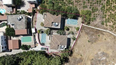 For Sale €200,000 House 4 bedrooms Ineia Paphos - 8