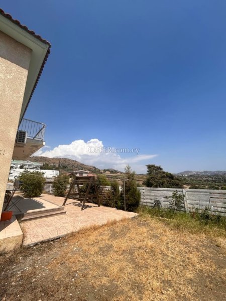 For Rent €2,000 House 3 bedrooms Pyrgos Limassol - 8