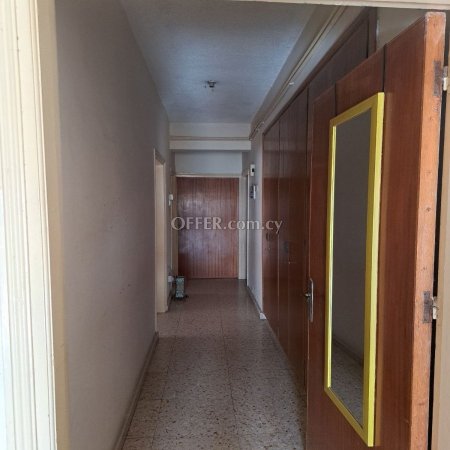 For Sale €130,000 Apartment 3 bedrooms Strovolos Nicosia - 2