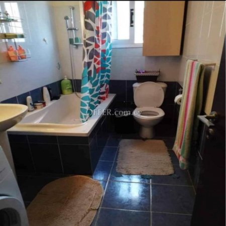 For Sale €155,000 Apartment 2 bedrooms Larnaka (Center), Larnaca Larnaca - 4