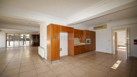 For Sale €710,000 House 4 bedrooms Latsia (Lakkia) Nicosia - 5